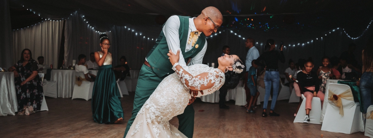 Baile nupcial de salsa en boda en Málaga